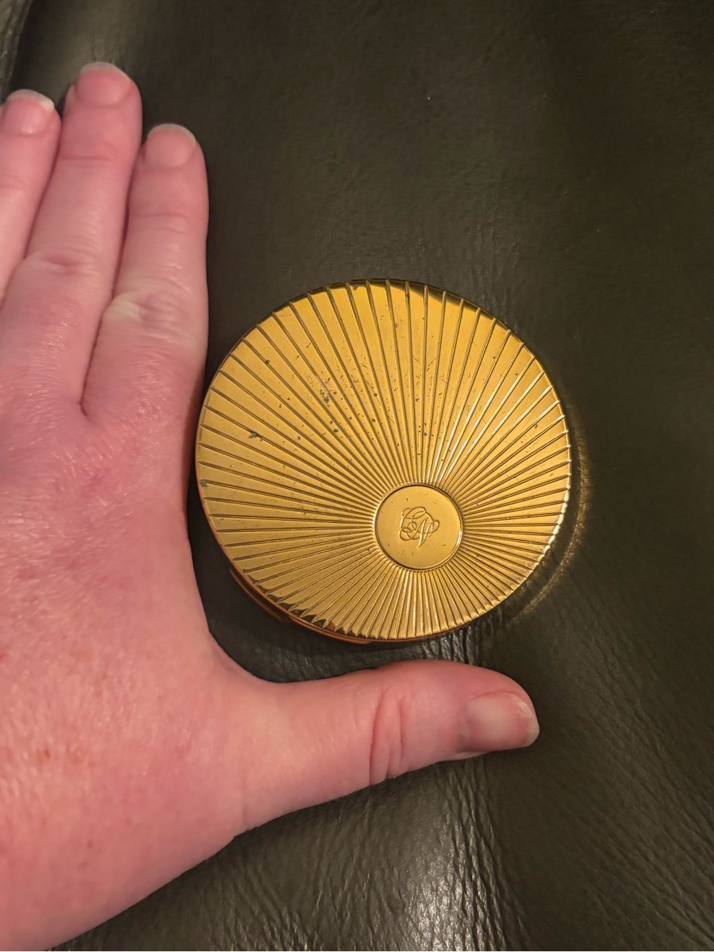 Vintage Gold Decorative Compact - Cara Nome